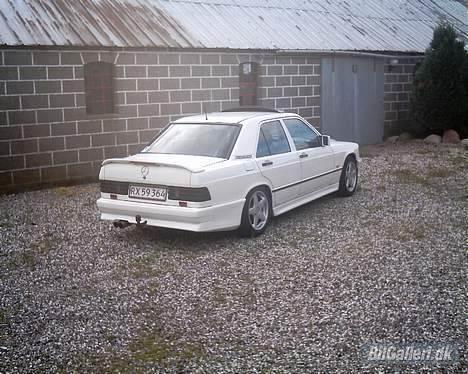 Mercedes Benz 190E SOLGT billede 4