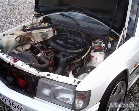 Mercedes Benz 190E SOLGT billede 7