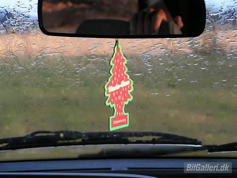 Peugeot 306 Sedan ( Solgt) - Den skal bar være i bilen..  billede 9