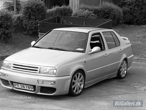 VW vento *SOLGT* billede 1