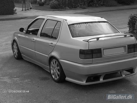 VW vento *SOLGT* billede 2