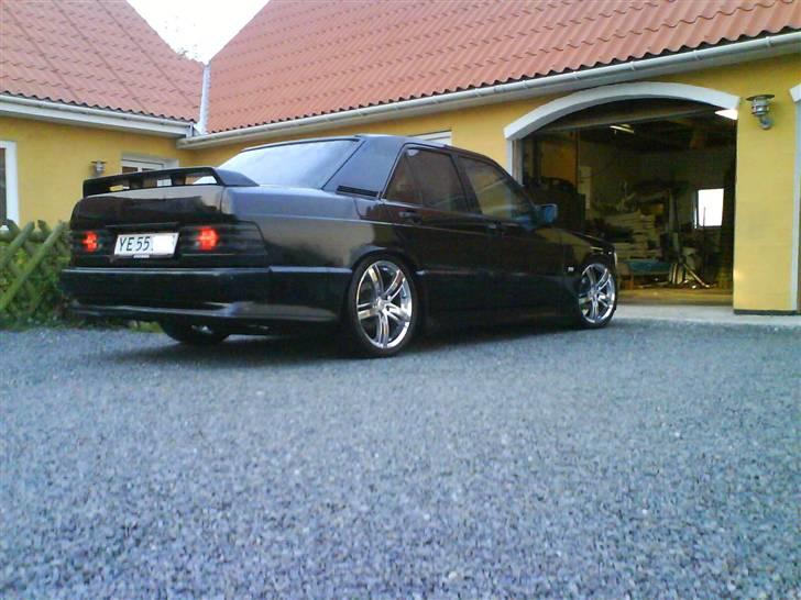 Mercedes Benz 190 2,5 Turbo D  *SOLGT* billede 3