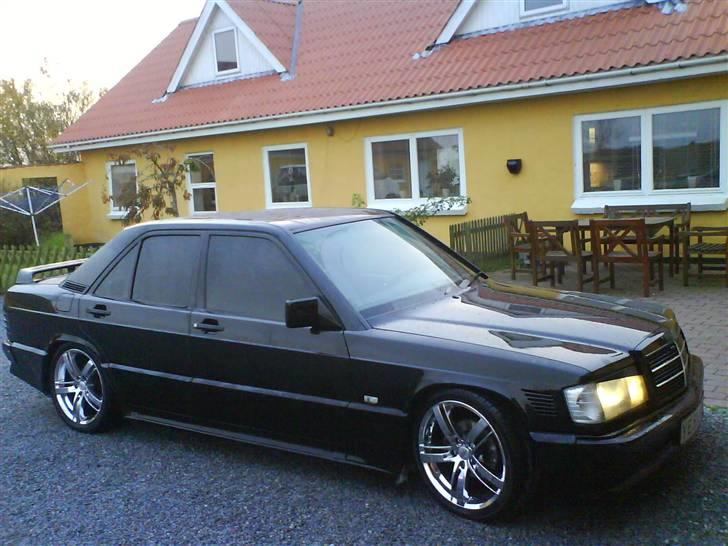 Mercedes Benz 190 2,5 Turbo D  *SOLGT* billede 6