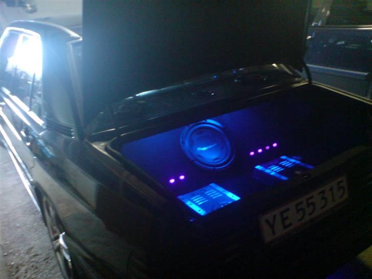 Mercedes Benz 190 2,5 Turbo D  *SOLGT* billede 8