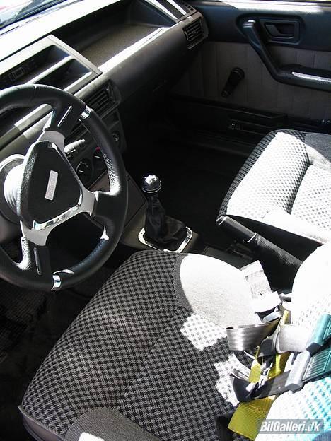 Fiat TIPO-DØD.   - der har vi jo lige en h-sele, sæder fra en GT og diverse læder billede 5