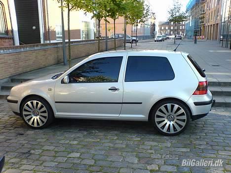 VW Golf IV SOLGT billede 1