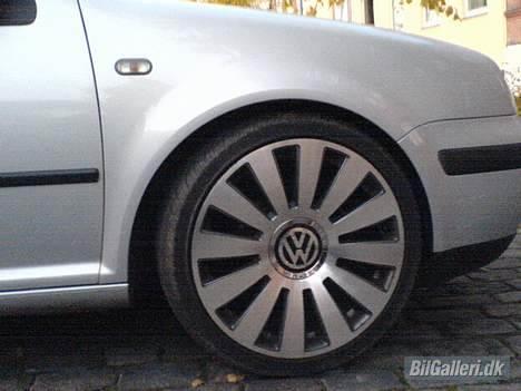 VW Golf IV SOLGT billede 3