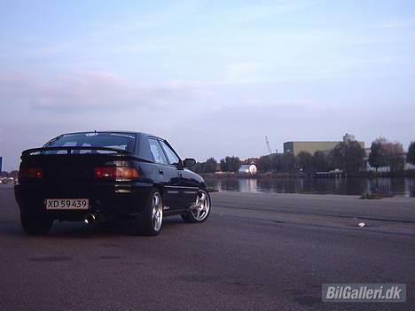 Mazda 323 F 1.8 GT ^^Solg^^ - Lækker billed billede 1