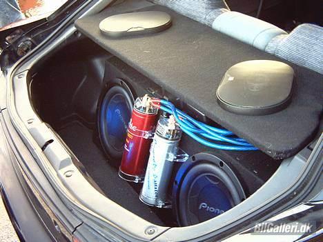 Mazda 323 F 1.8 GT ^^Solg^^ billede 7