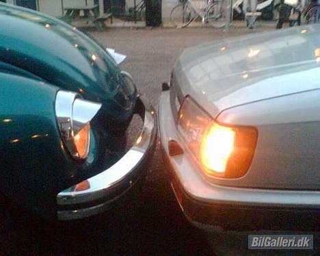 Mazda 323 1,6 gt/x 2talt skadet - de kysser ik forstyrre  billede 14