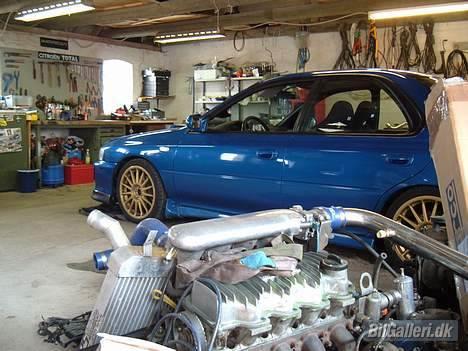 Subaru Impreza 2,0l GT - subben i garage billede 7