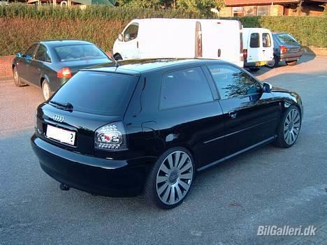 Audi A3 1,6 16v Ambition SOLGT - -  Bagfra siden ud billede 12