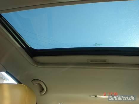 Peugeot 607 V6 - Skønt med frisk luft.Også et hit til stjerneklart vejr billede 2