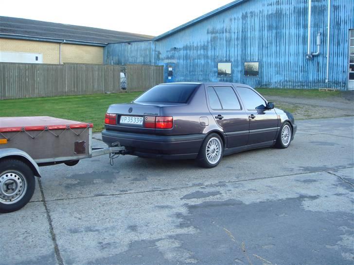 VW Vento GL - Solgt billede 3