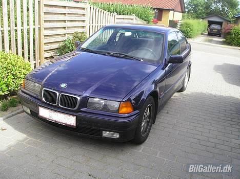 BMW 316i Compact - Flot Muscle Car billede 1
