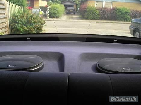 BMW 316i Compact - Se lige den mærkelige hæk bag ved den skifter i faverne :D billede 11