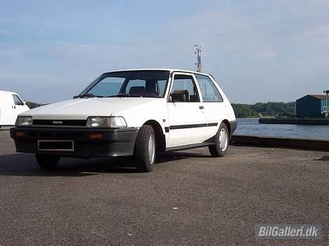 Toyota corolla  1,3 12v ER SOLGT billede 6
