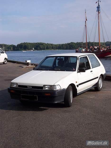 Toyota corolla  1,3 12v ER SOLGT billede 7