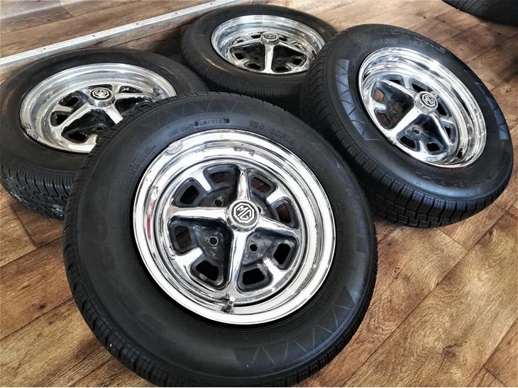 {{currentPhoto.altText}} billede {{currentPhoto.number}}