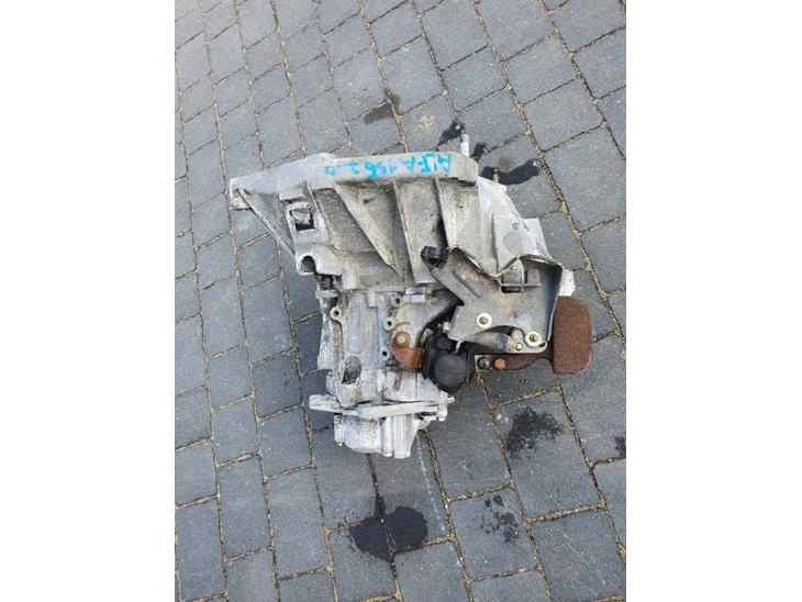 {{currentPhoto.altText}} billede {{currentPhoto.number}}