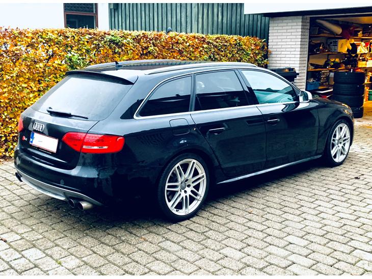 {{currentPhoto.altText}} billede {{currentPhoto.number}}