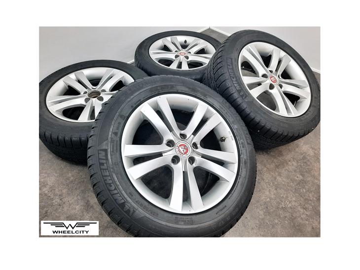 {{currentPhoto.altText}} billede {{currentPhoto.number}}