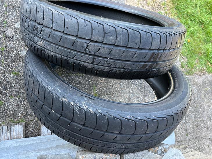 {{currentPhoto.altText}} billede {{currentPhoto.number}}