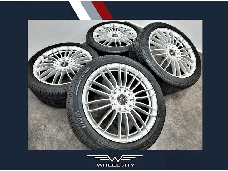 {{currentPhoto.altText}} billede {{currentPhoto.number}}