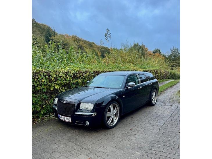 {{currentPhoto.altText}} billede {{currentPhoto.number}}