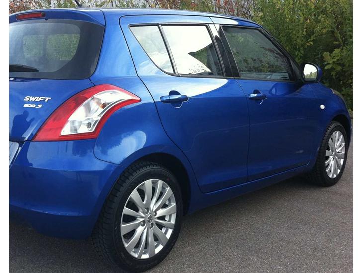 {{currentPhoto.altText}} billede {{currentPhoto.number}}