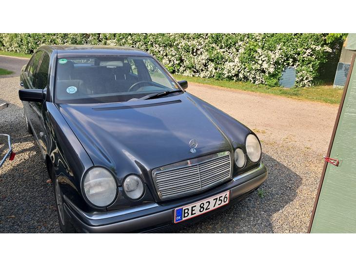 Mercedes-Benz E 200 Manual, 5-trins, 136ps, 1996