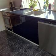 Lakkering af køkken plus div