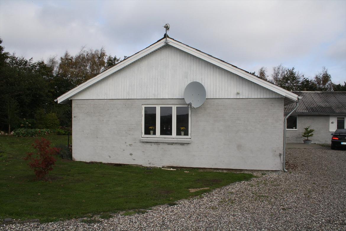 Diverse før og efterbilleder - Huset efter vandskuring og nye vinduer år 2011 billede 9