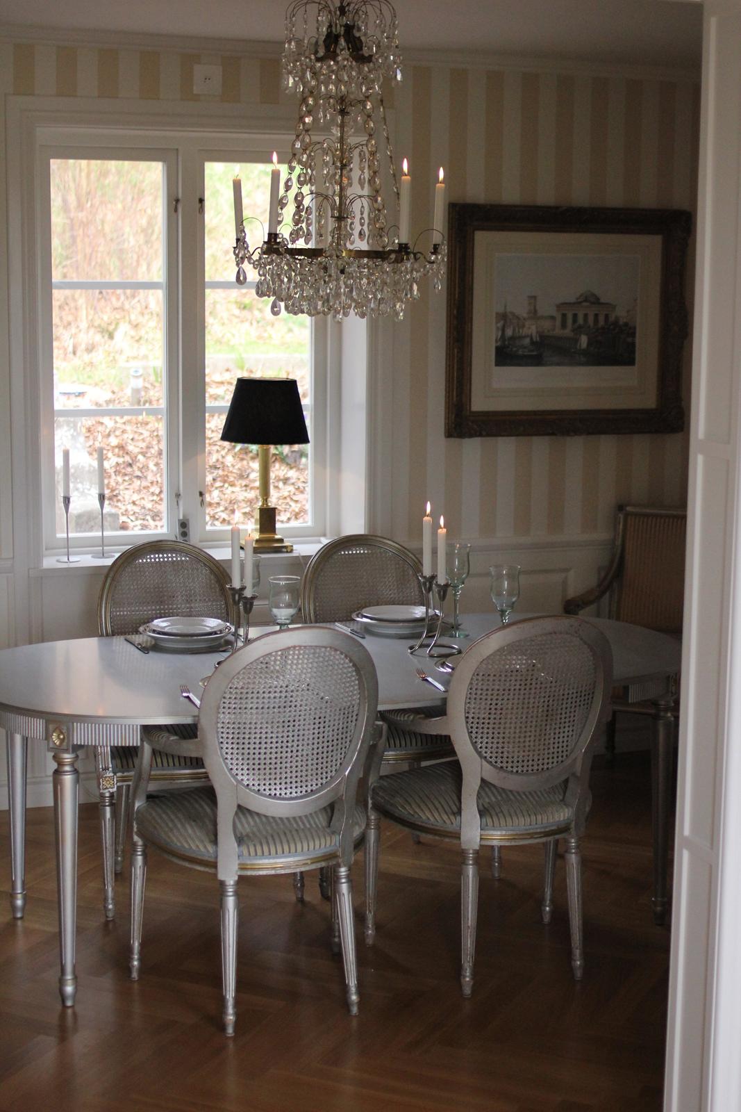 Renovering af Spisebord billede 27