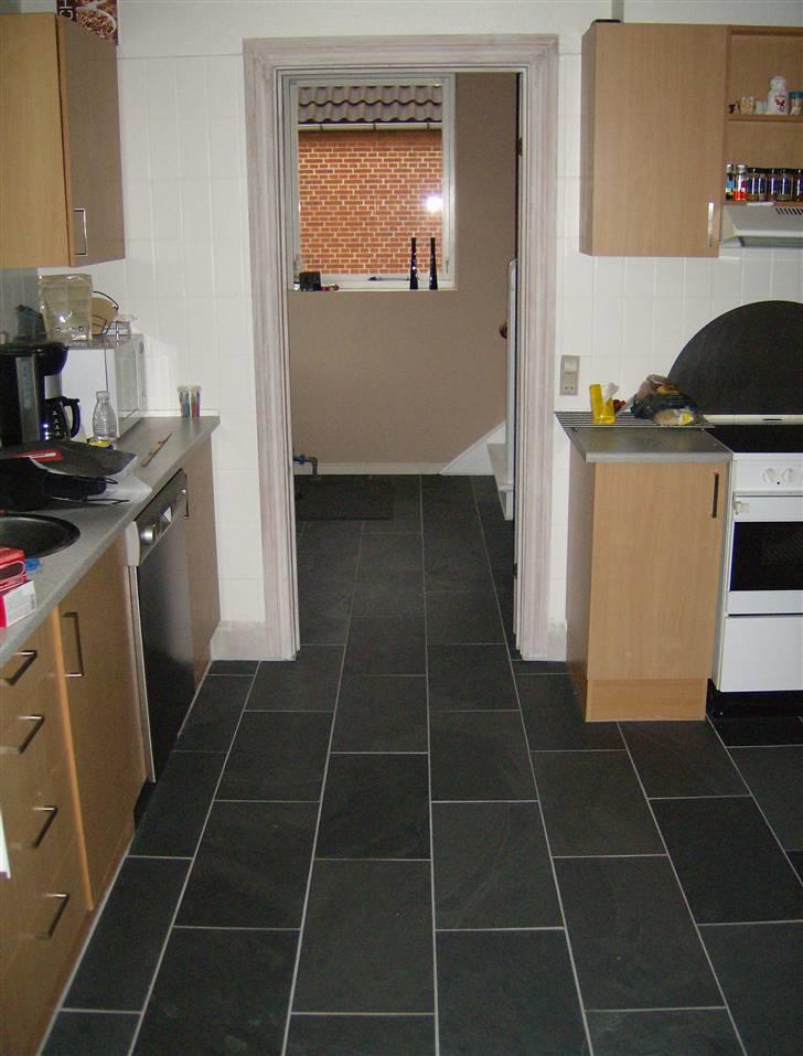 Villa 4 - Køkken med entre i baggrunden (Nu) billede 7