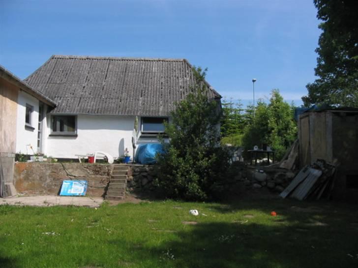 Landejendom 6 - huset set fra haven billede 1