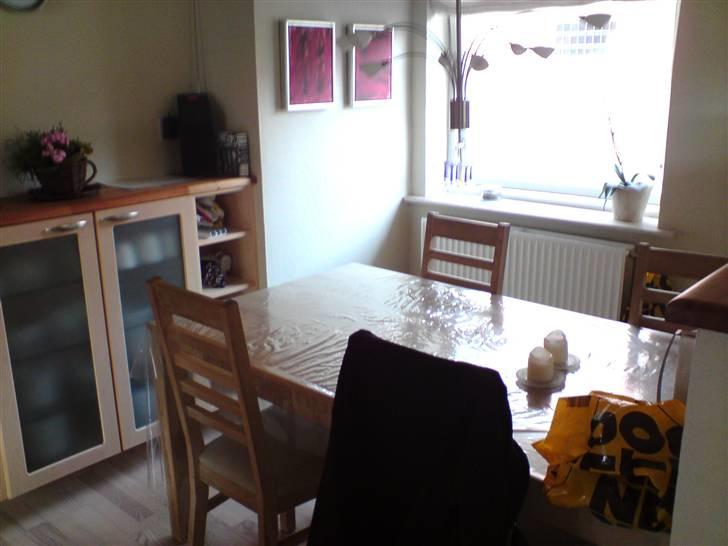 Villa 190m²   - Spisebordet i køkkenet... billede 6