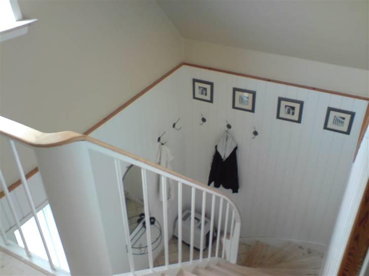 Villa 190m²   - Trappen fra entrén op til 1. sal... billede 14