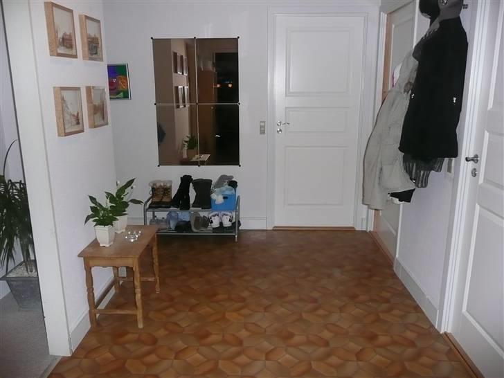 Villa - SOLGT -  - Gang billede 7