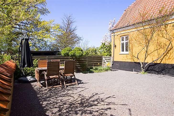 Villa 8  Bornholm - Vores gårdsplads billede 4