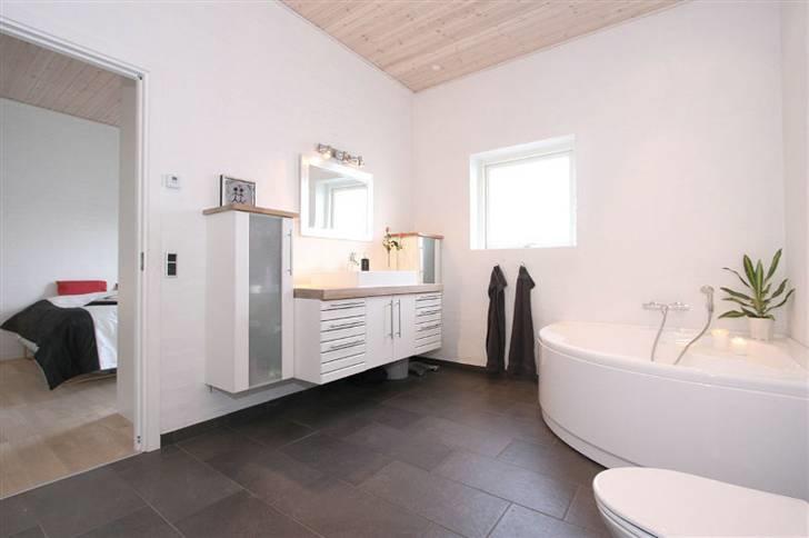 Villa 3 - storebadeværelse billede 9