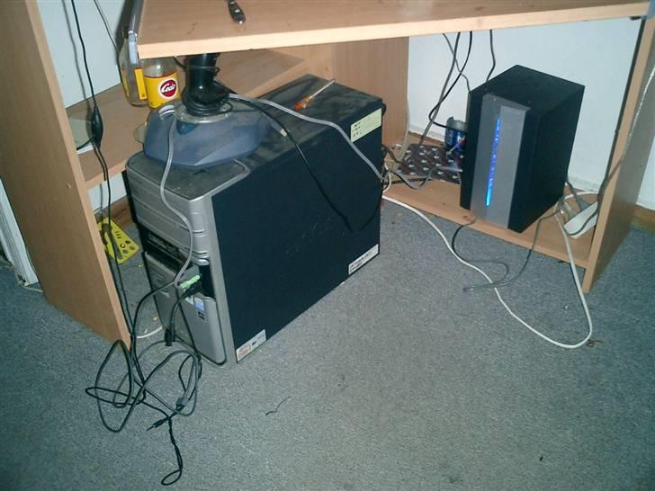 Ungdomsværelse 1 - min pc billede 3