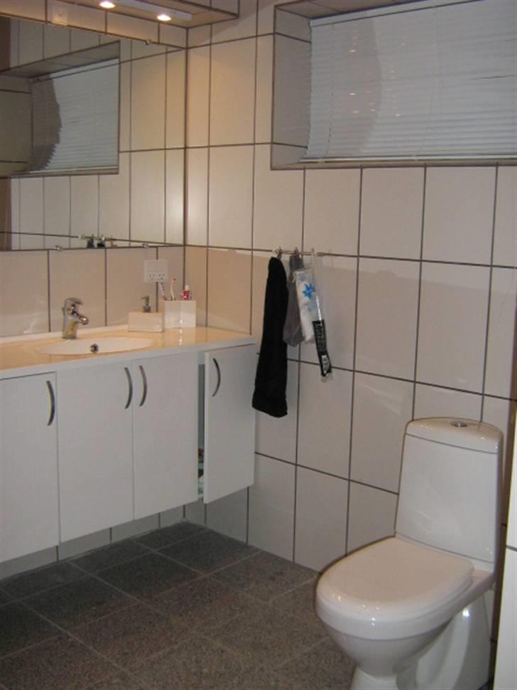Villa 10 (søger bofællere) - 1.sals badeværelse 29/1-09 billede 7