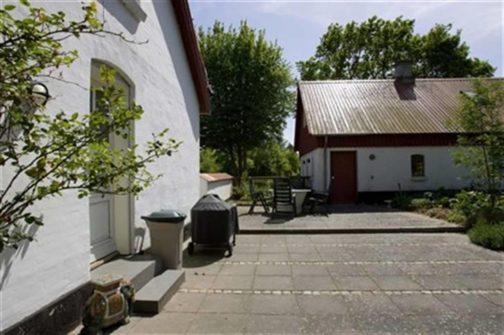 Landejendom 3 *SOLGT* :'( - Taget fra skrænten som er bagved billede 13