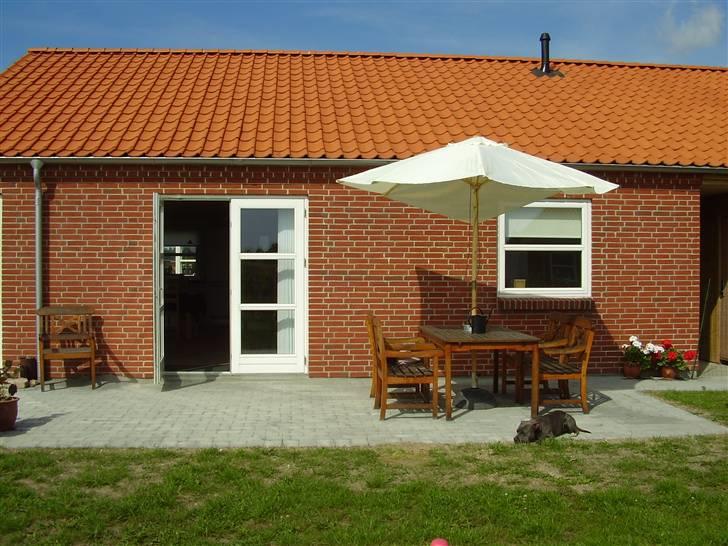 Rækkehus 3 - haven med den udvidede terrasse billede 14