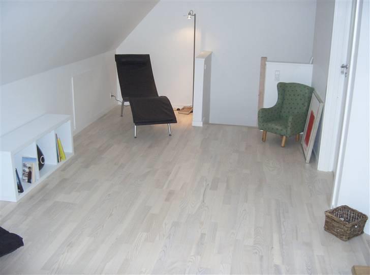 Lejlighed 4 værelses - stue mod trappe ned... billede 17