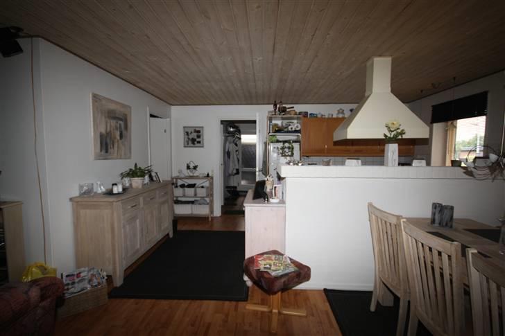Rækkehus 3 + - Ja så er der rundtur i stuen :-0) billede 15