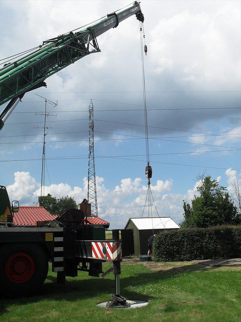 Landejendom 3 - Her bliver værkstedet sat i kæder, så det kan løftes. billede 12