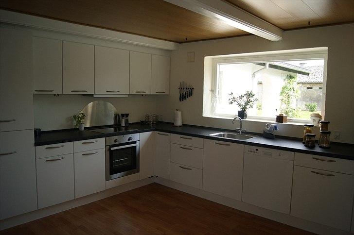 Landejendom - Oldsmølle - det dejlige køkken billede 2