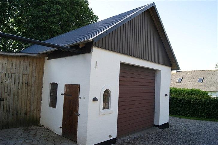 Landejendom - Oldsmølle - garage, set fra den ene side ..  billede 4